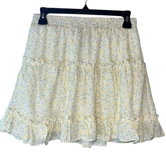 AQUA Ladies Ruffle Tiered Mini Skirt, White, Yellow, & Green Floral Print, NWT! - Picture 2 of 4